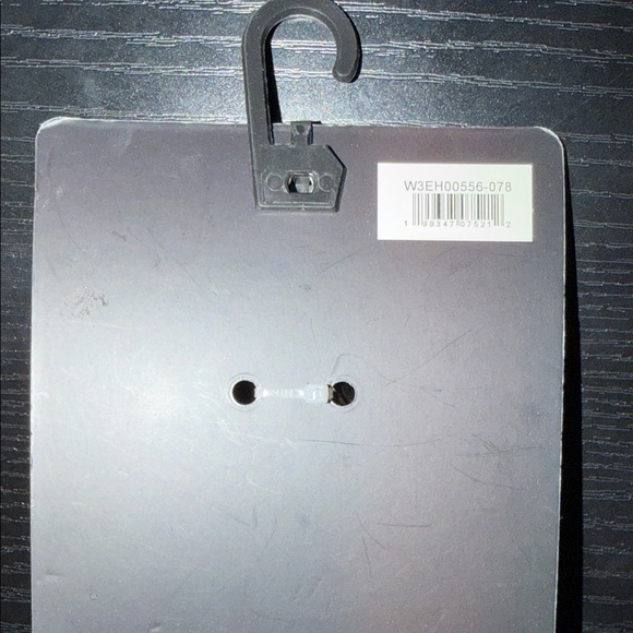 Ed Hardy Black Floral Key Holder - Picture 6 of 6